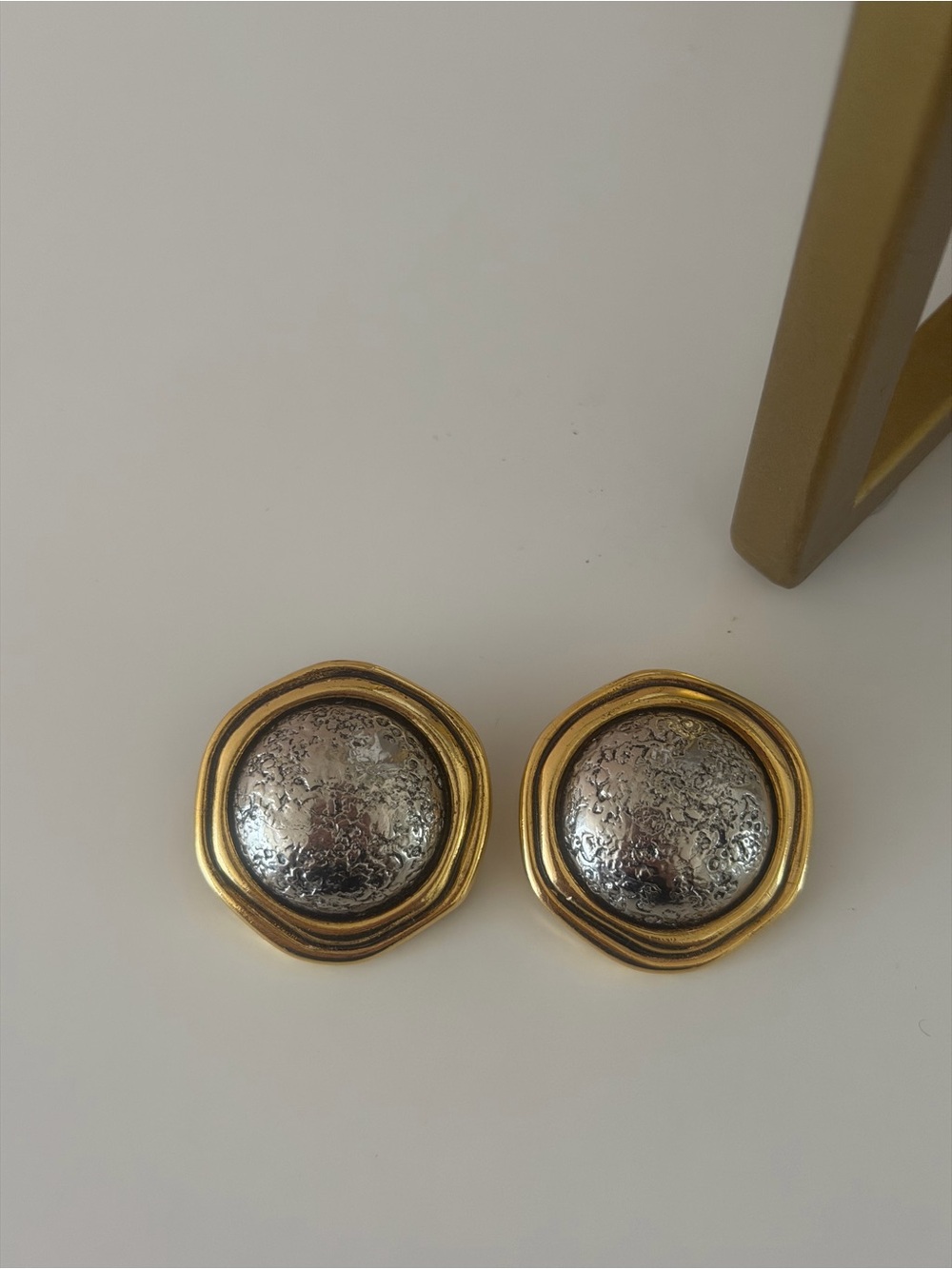 Pre-Owned Liz Claiborne Inc. Gold-Tone Twisted Rope Hoop Clip-On Earrings